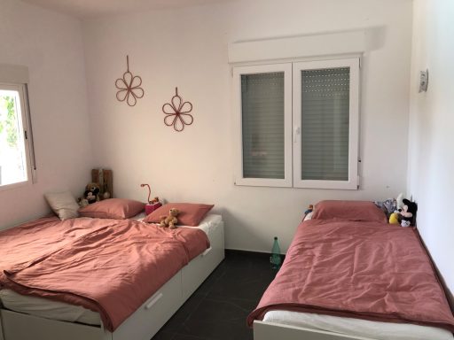 Kinderzimmer 3 Betten