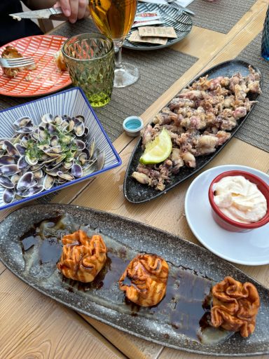 Tapas im "Mar Blava"